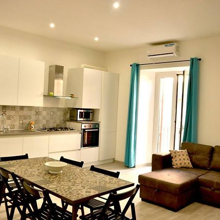 Casa Dei Lylium Apartment Palermo Bagian luar foto