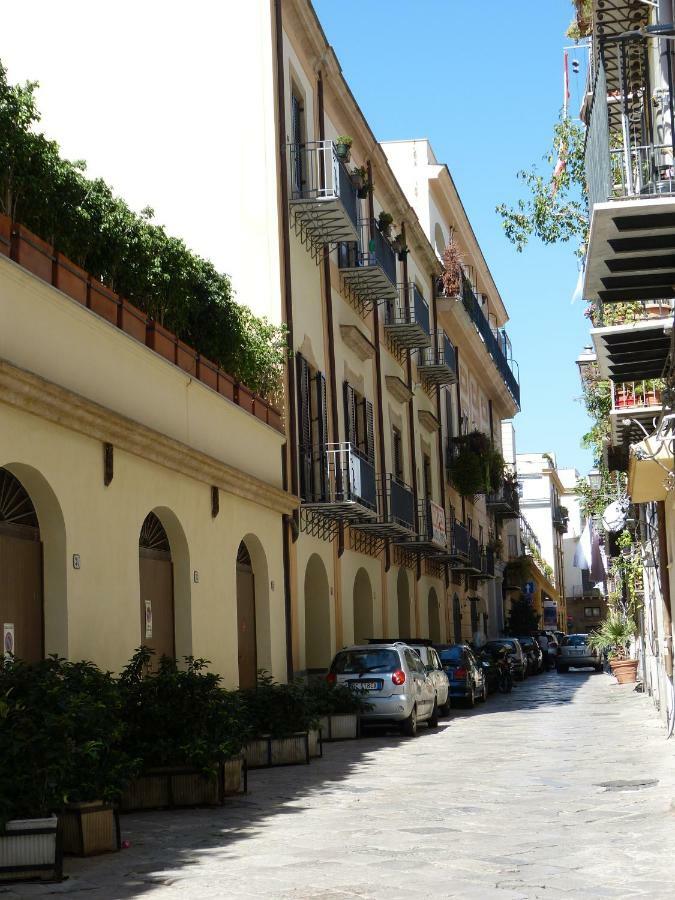 Casa Dei Lylium Apartment Palermo Bagian luar foto