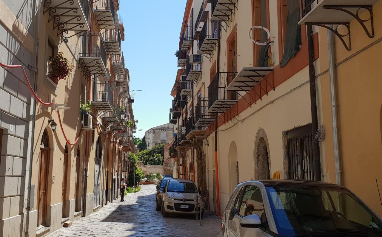 Casa Dei Lylium Apartment Palermo Bagian luar foto