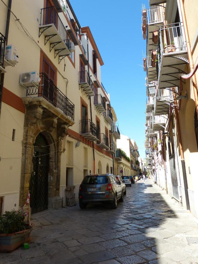 Casa Dei Lylium Apartment Palermo Bagian luar foto